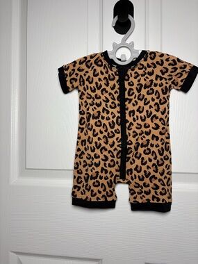 Dream Big Little Co Leopard Bamboo Shortie Zippy 3-6M NWT